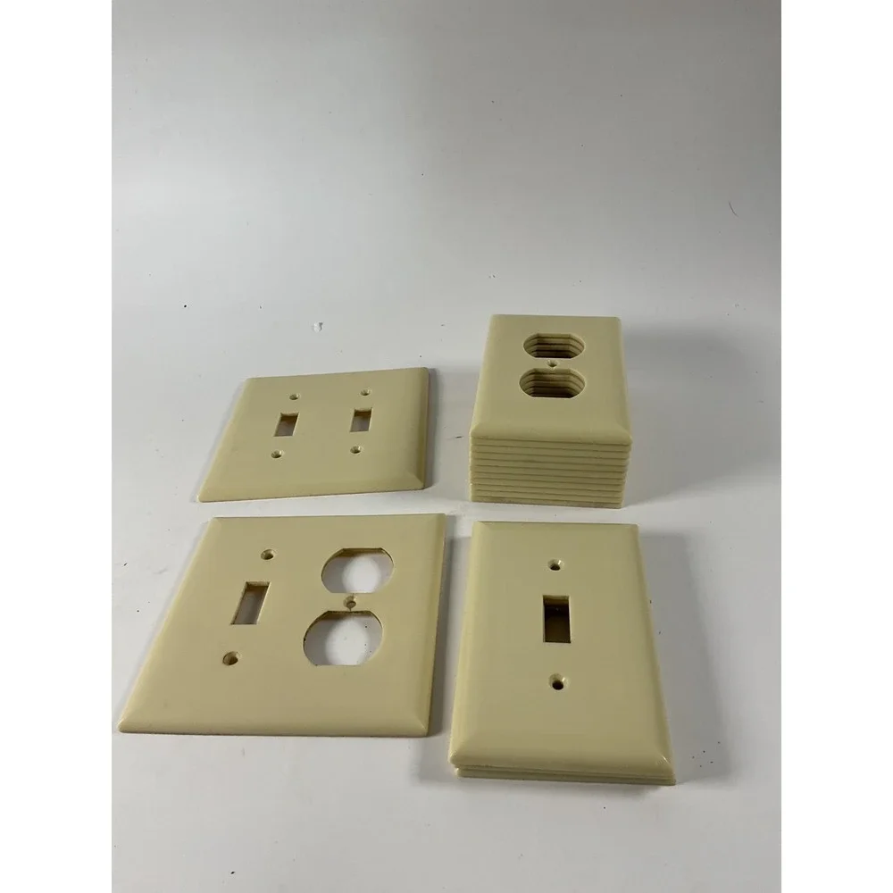 16 LOT Vtg Leviton Light Switch Outlet Cover Plates Plastic Ivory Solid MCM 60s